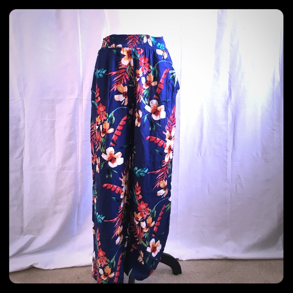 Tropical wide leg pants with pockets